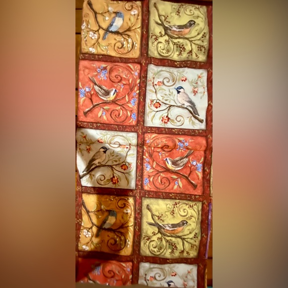 Table Runner w/Squares of Birds Different Color Backgrounds. Cotton Hand Made EC - Picture 13 of 16